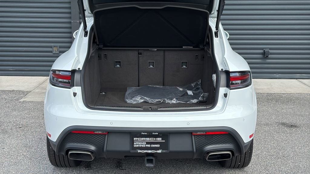 Certified 2025 Porsche Macan image 16