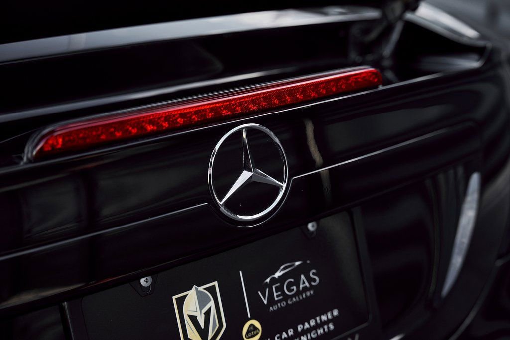 Used 2006 Mercedes-Benz SLR image 14