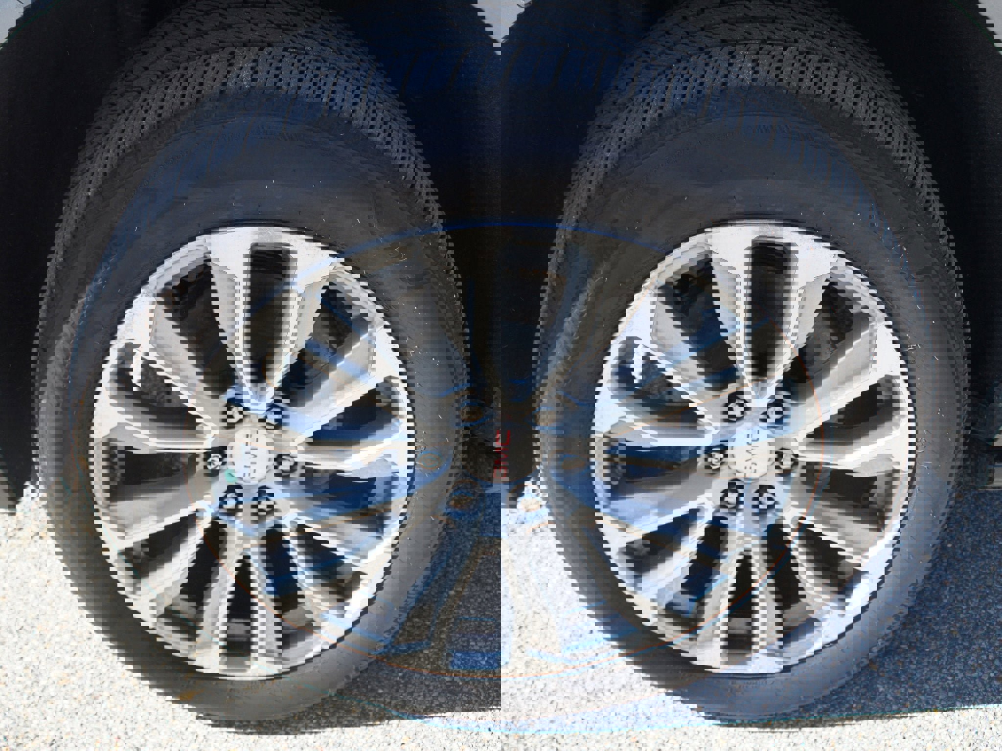 Used 2021 GMC Yukon Denali w/ Denali Premium Package image 28