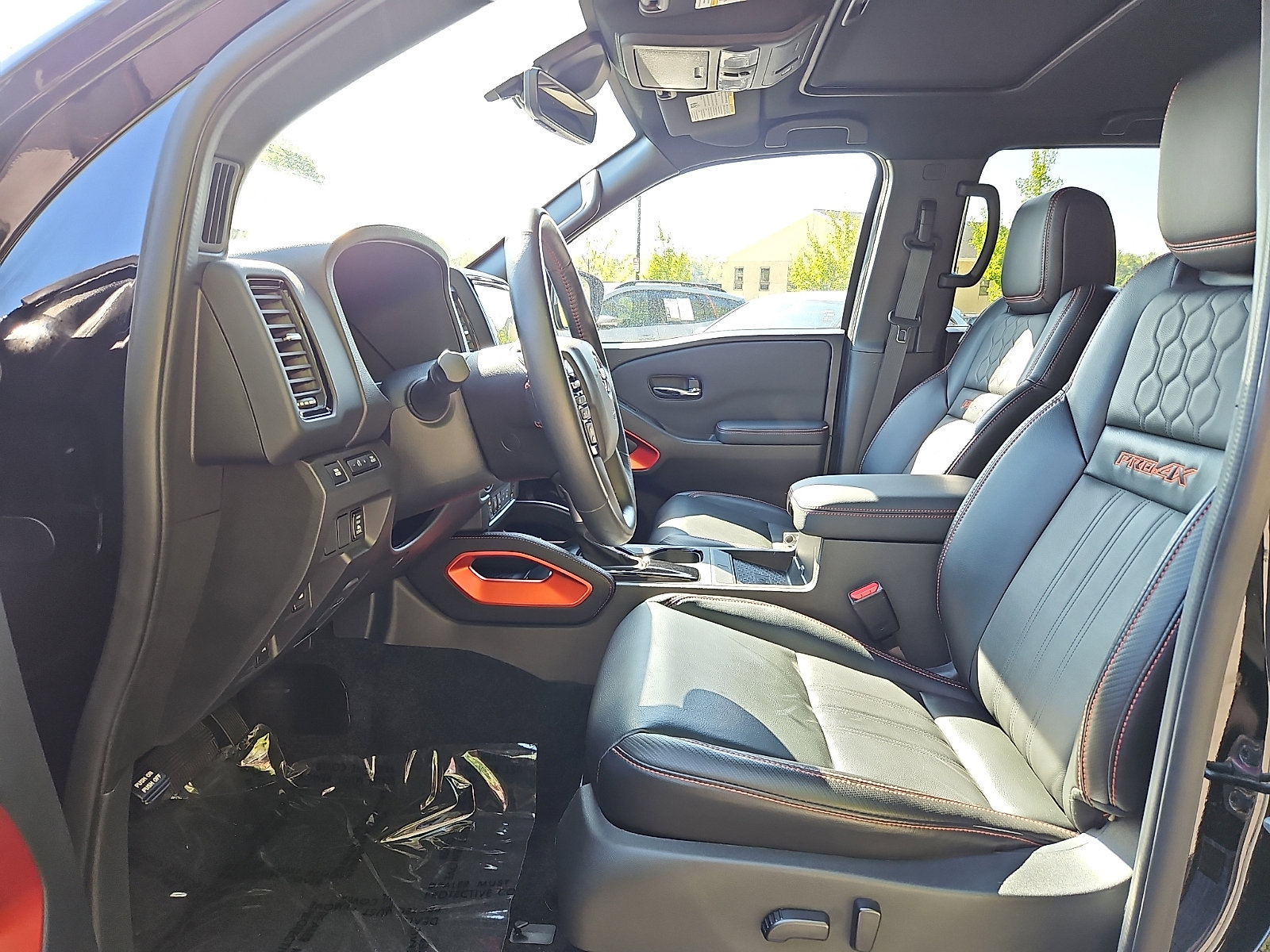 Certified 2023 Nissan Frontier PRO-4X w/ Pro-4X Premium Package AWD/4WD image 13