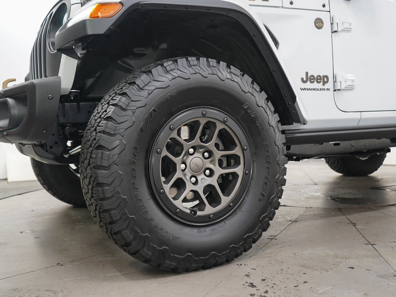 Used 2023 Jeep Wrangler Unlimited Rubicon 392 w/ Xtreme Recon 35" Tire Package AWD/4WD image 27