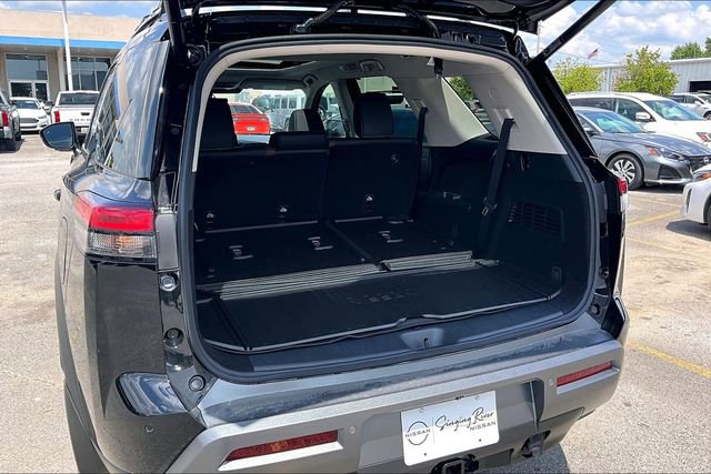 New 2026 Nissan Pathfinder Platinum w/ Cargo Package FWD image 25