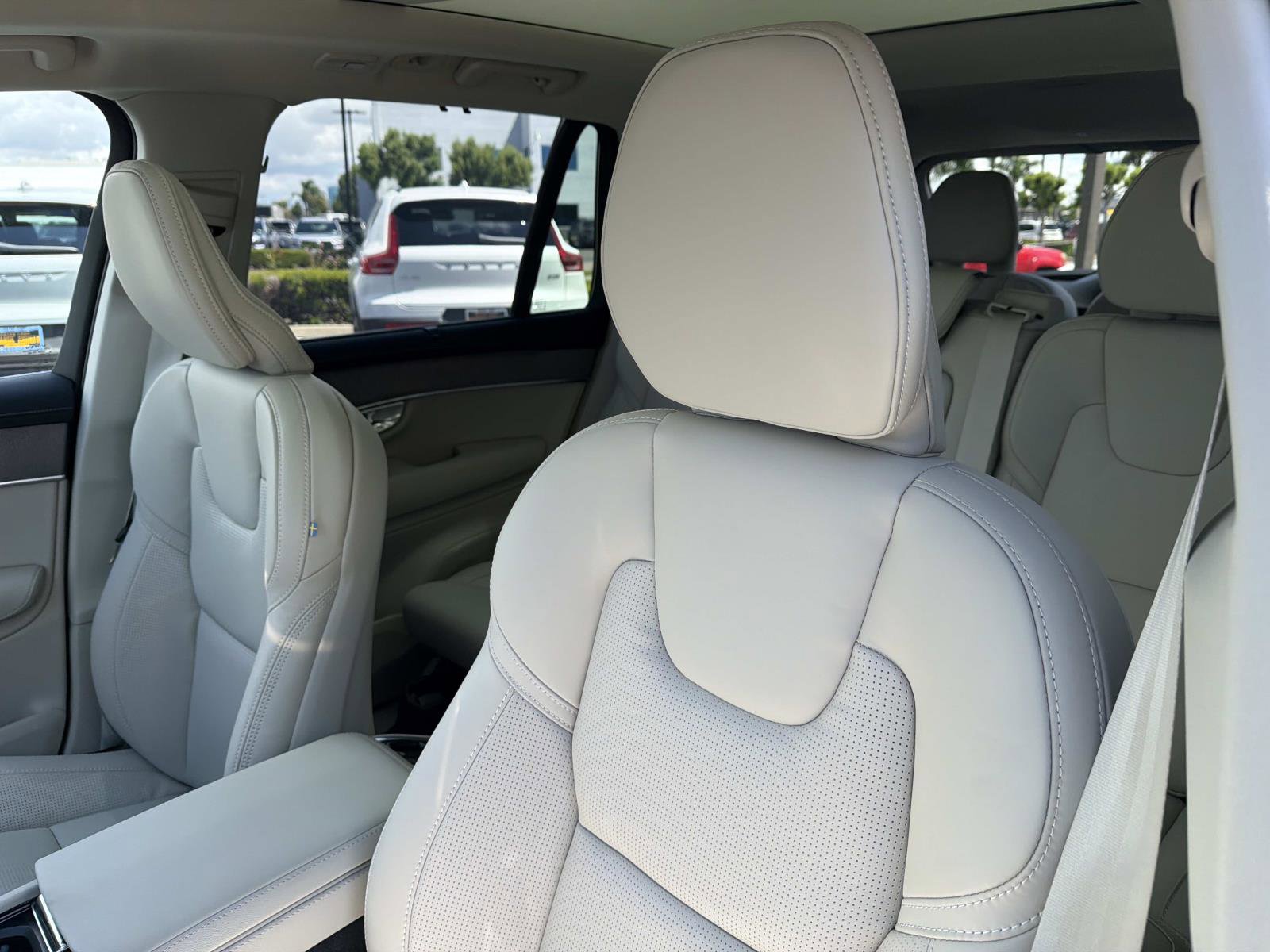 New 2026 Volvo XC90 B6 Ultra w/ Protection Package AWD/4WD image 15