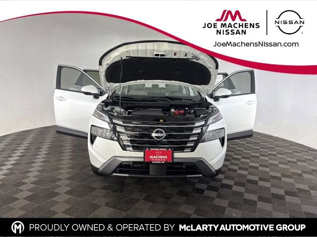 Used 2024 Nissan Rogue SL w/ SL Premium Package image 11