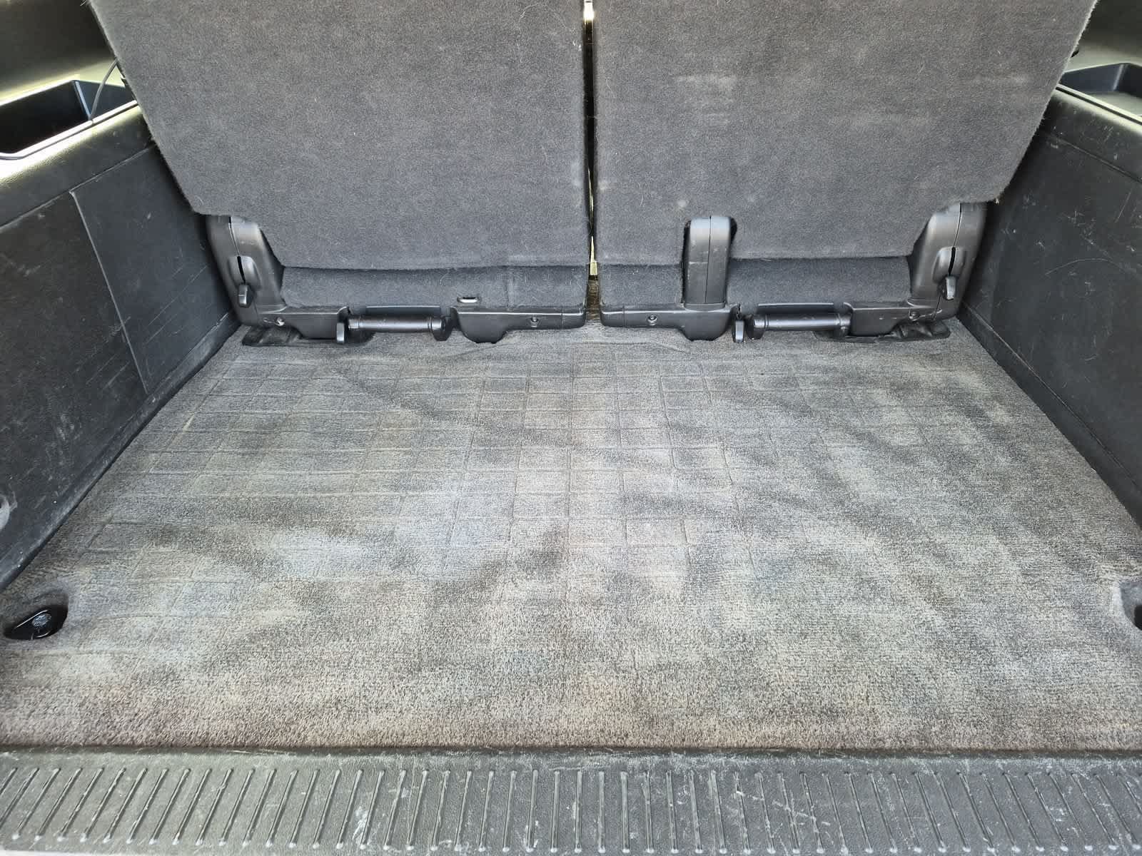 Used 2010 Chevrolet Suburban LTZ AWD/4WD image 36