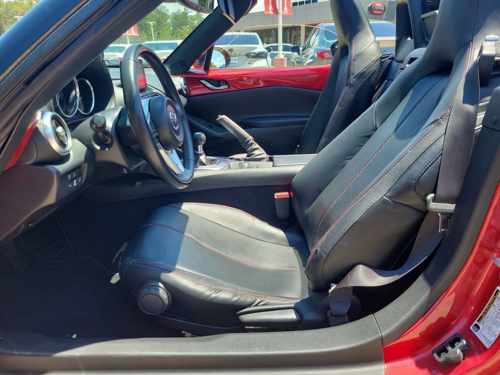 Used 2017 MAZDA MX-5 Miata Grand Touring RWD image 16
