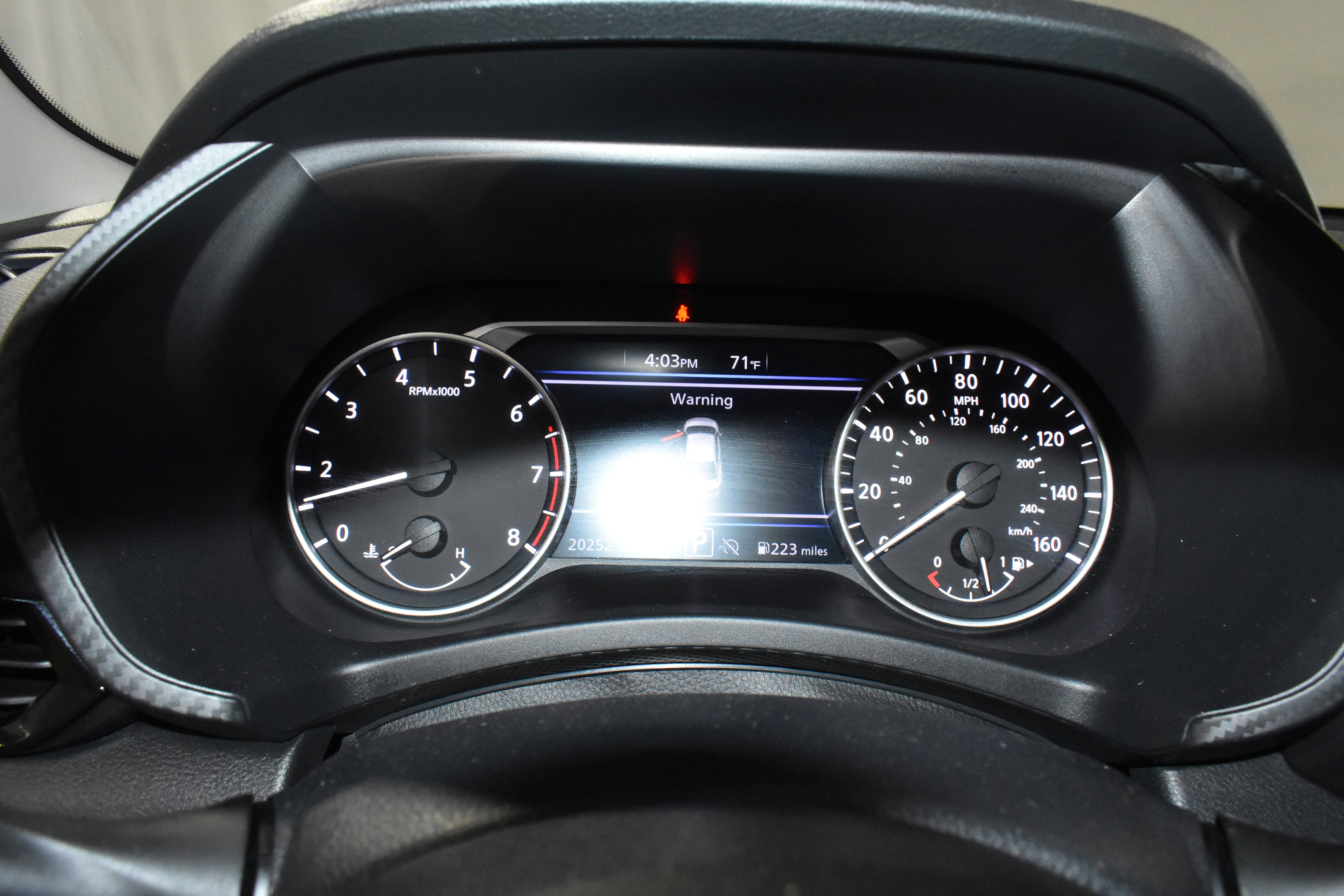 Used 2025 Nissan Sentra SV FWD image 16