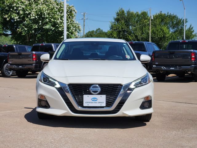 Used 2020 Nissan Altima 2.0 Platinum FWD image 2