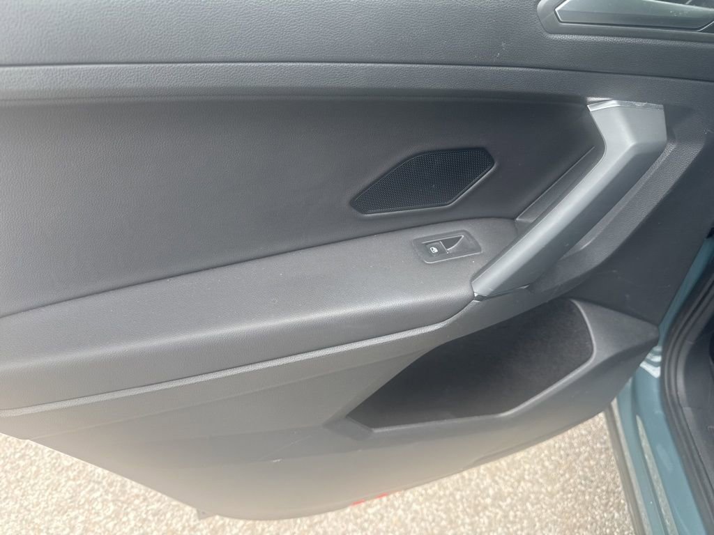 Used 2019 Volkswagen Tiguan SE w/ Panoramic Sunroof Package image 12