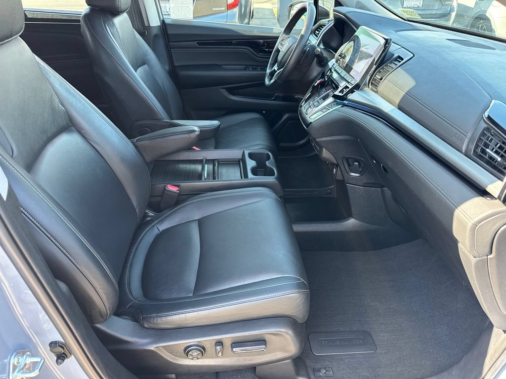 Used 2023 Honda Odyssey Touring image 14