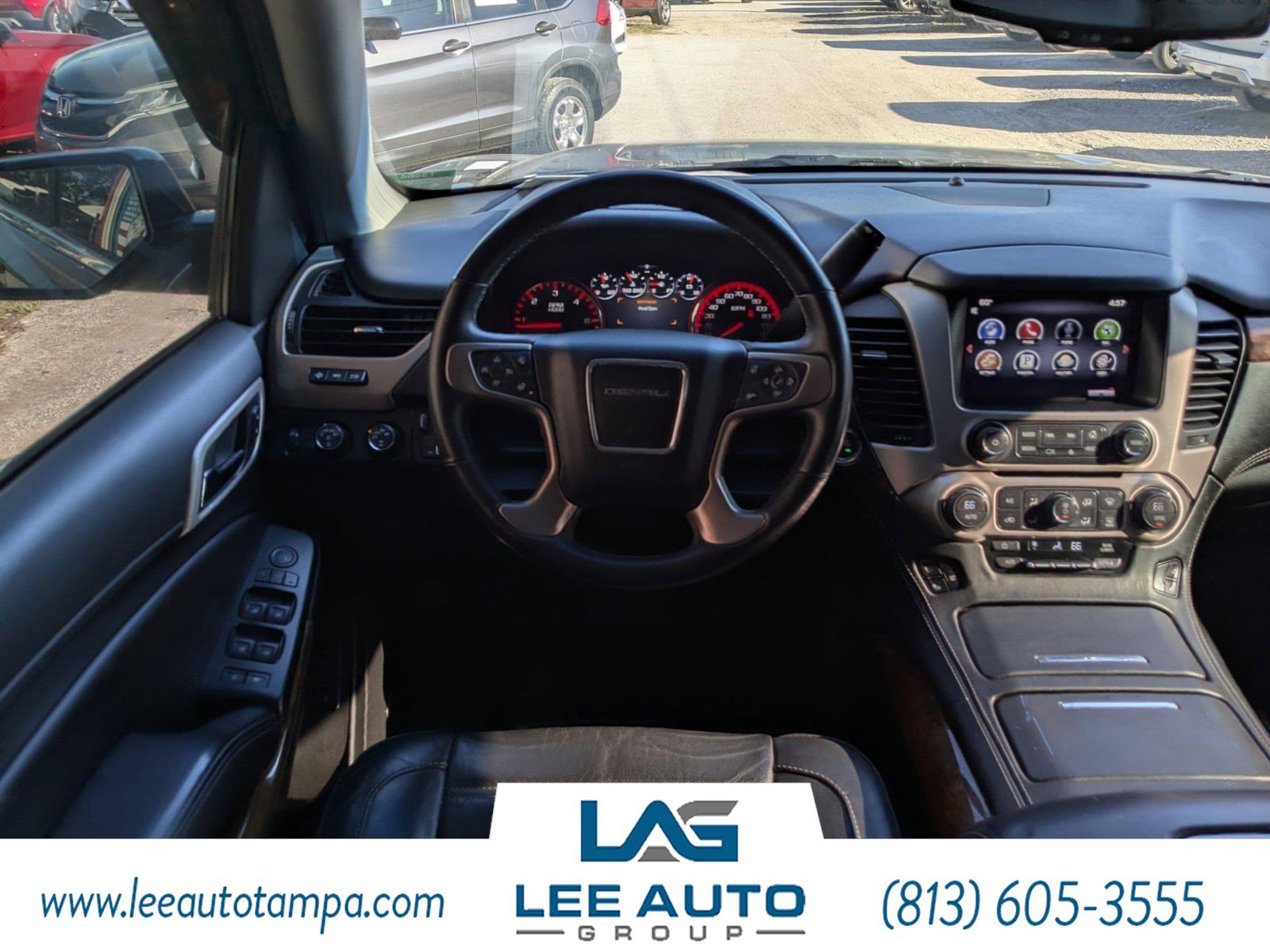 Used 2015 GMC Yukon Denali w/ Touring Package AWD/4WD image 18