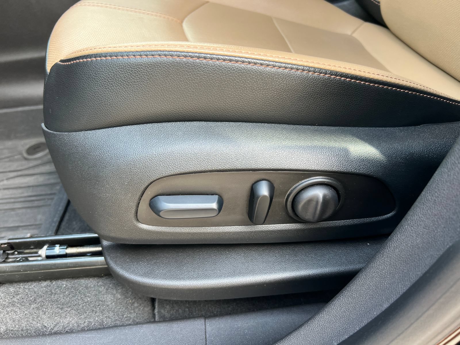 Certified 2024 Chevrolet Equinox Premier FWD image 14