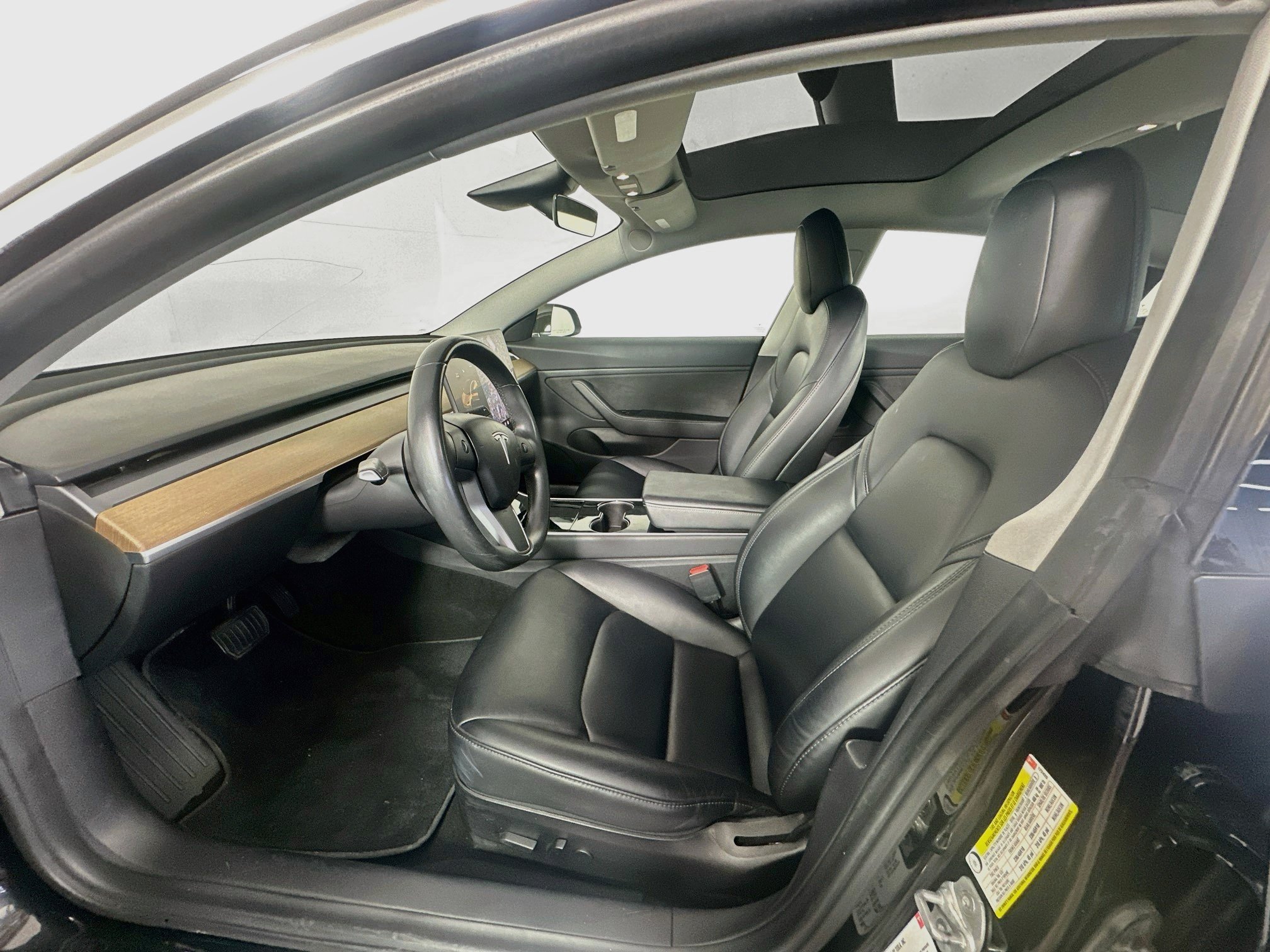 Used 2018 Tesla Model 3 Mid Range RWD image 13