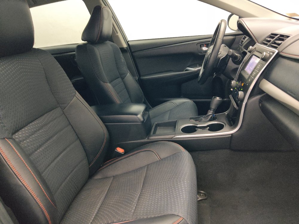 Used 2015 Toyota Camry SE FWD image 21