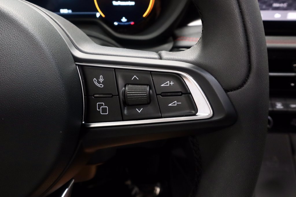 Used 2024 Dodge Hornet GT AWD/4WD image 32