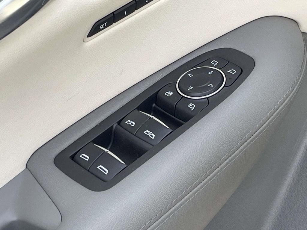 Used 2021 Cadillac XT5 Premium Luxury image 16