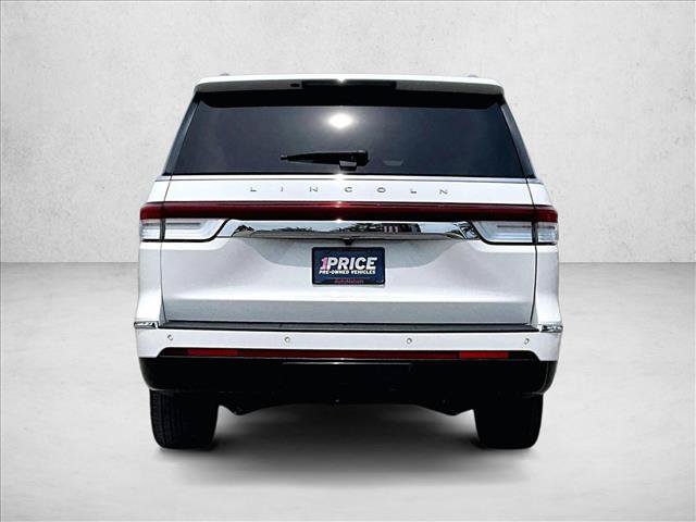 Used 2022 Lincoln Navigator Reserve RWD image 4