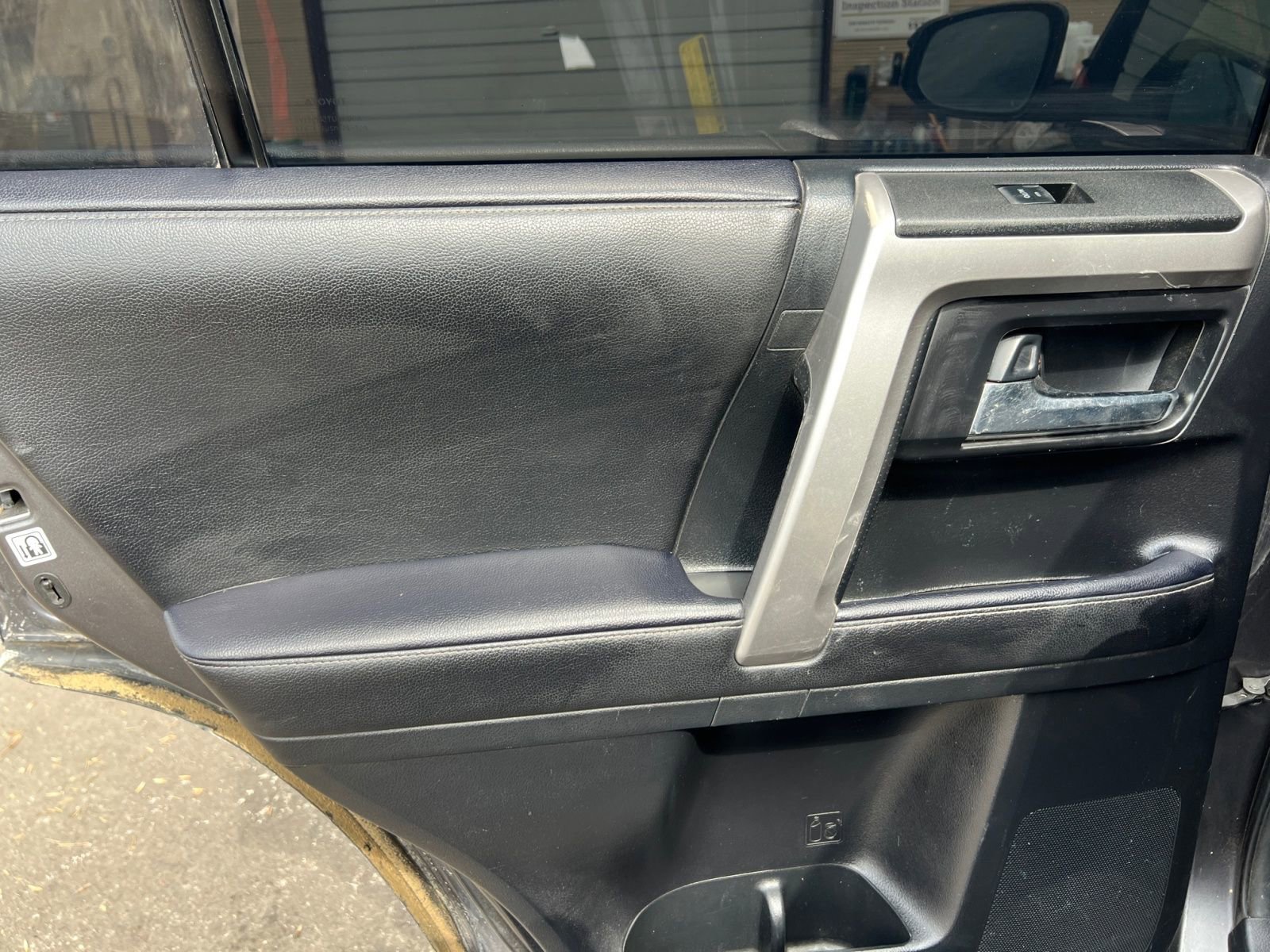 Used 2022 Toyota 4Runner SR5 AWD/4WD image 26