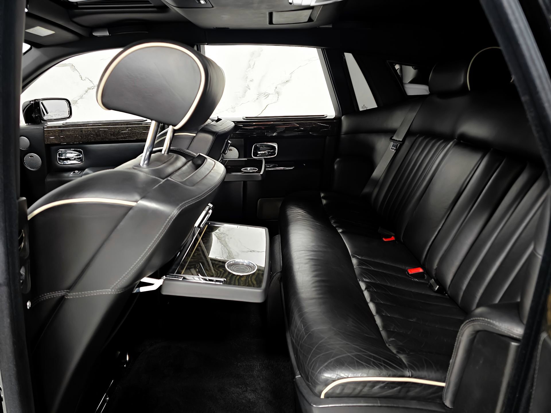 Used 2006 Rolls-Royce Phantom Sedan image 28