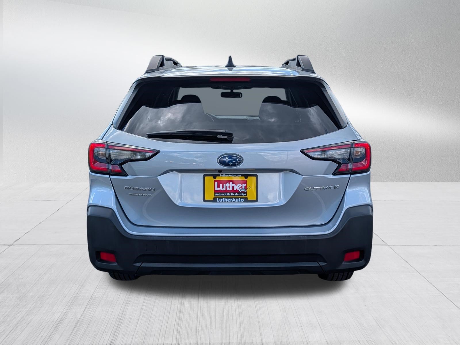 Used 2023 Subaru Outback Premium AWD/4WD image 6