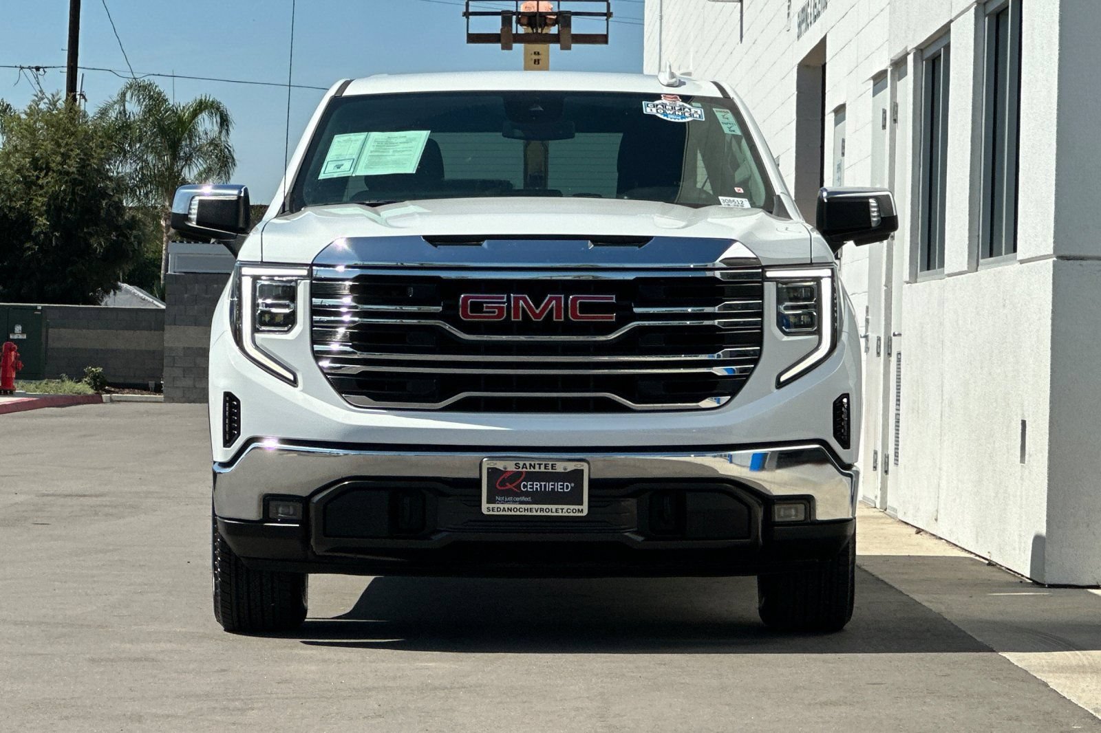 Used 2025 GMC Sierra 1500 SLT AWD/4WD image 9