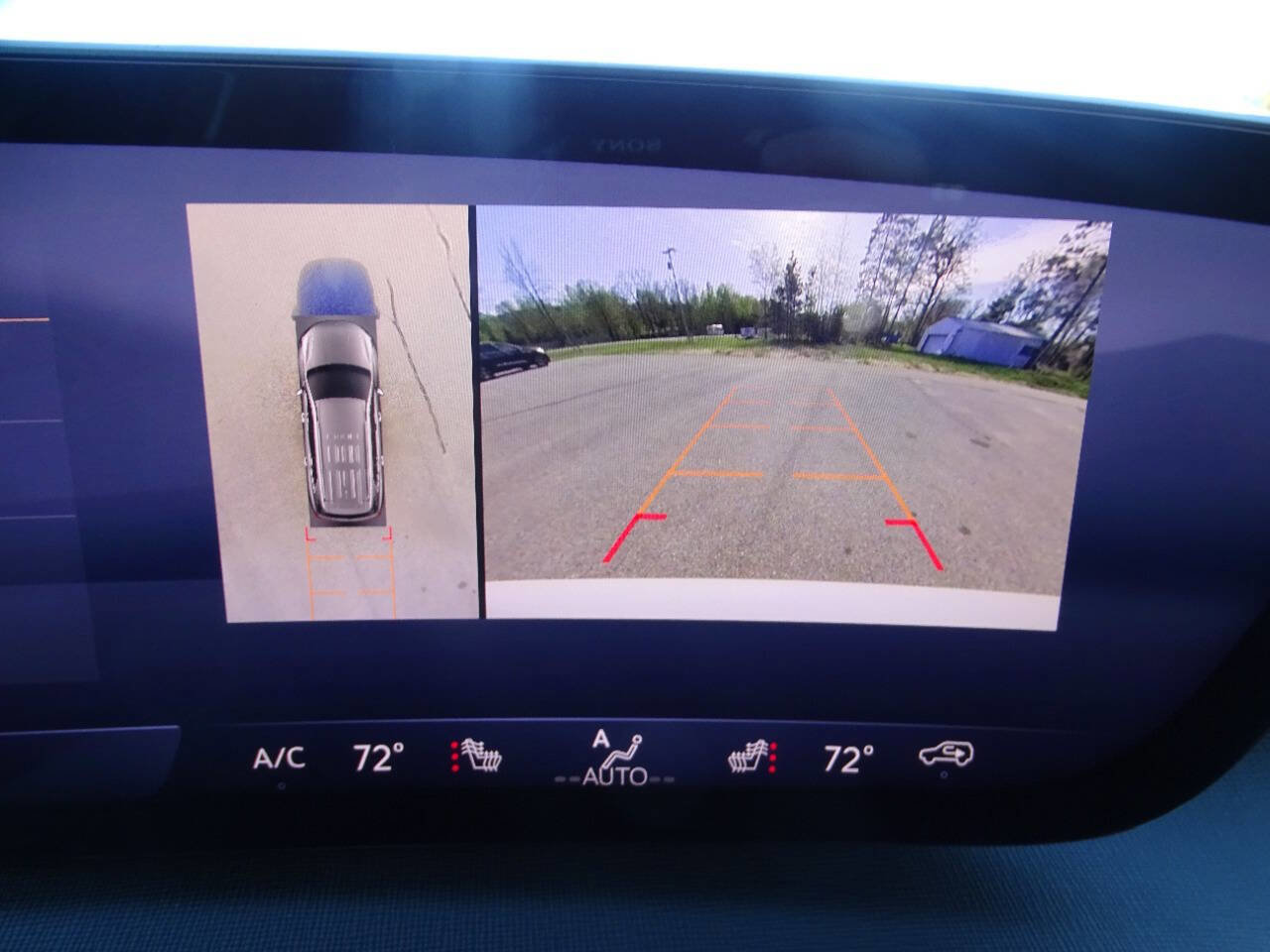 Used 2025 Buick Enclave AWD Preferred image 31