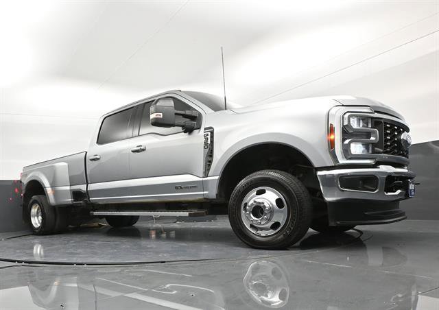 Used 2024 Ford F350 Lariat image 27