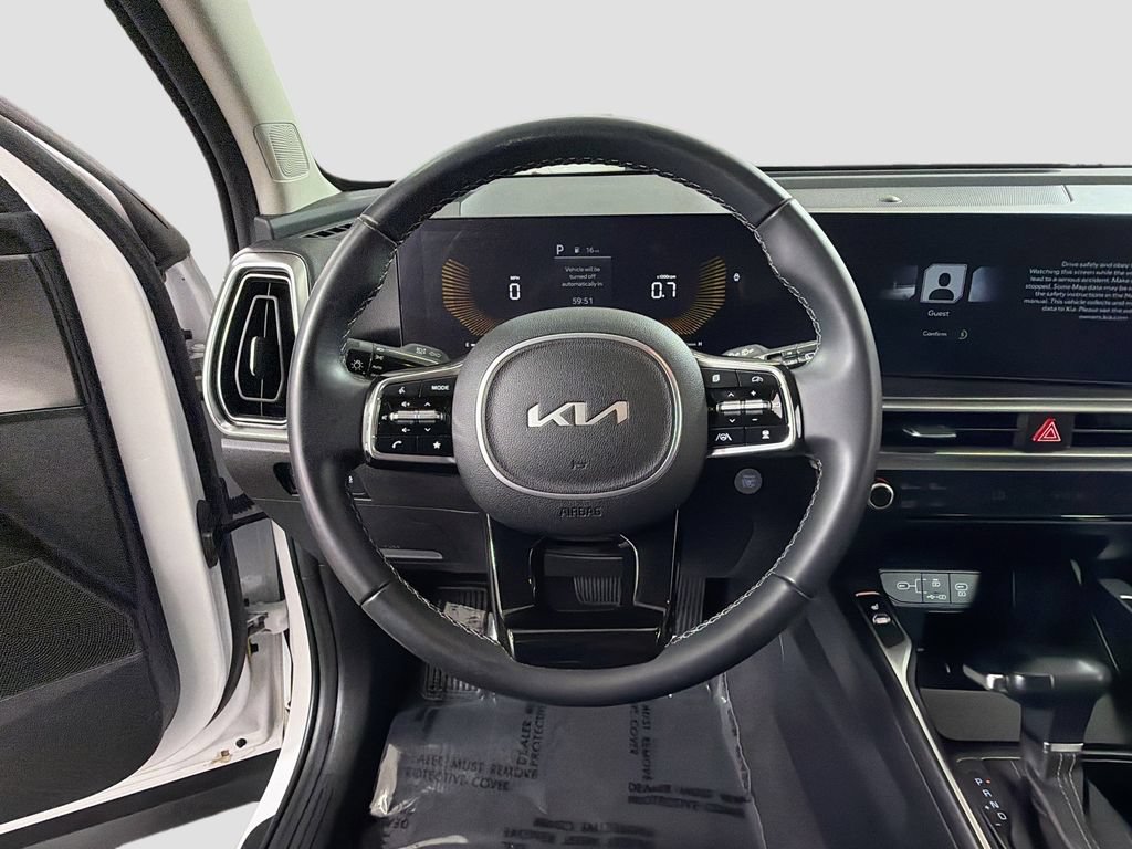 Used 2025 Kia Sorento S AWD/4WD image 13