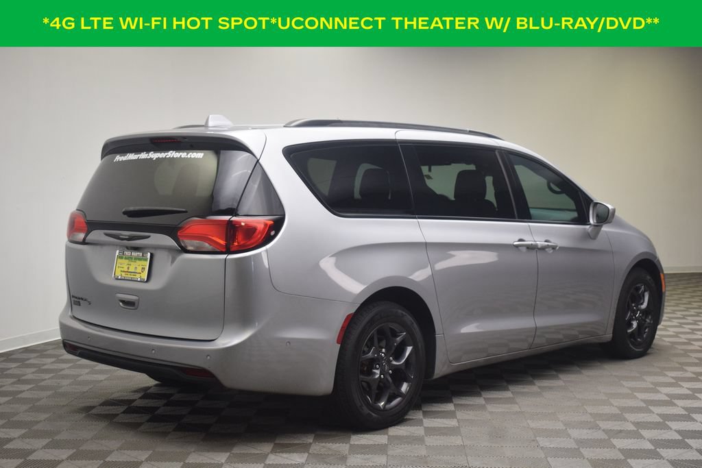 Used 2020 Chrysler Pacifica Touring-L Plus FWD image 7