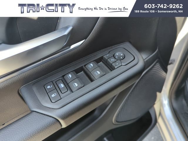 New 2026 RAM 1500 4x4 Crew Cab image 16
