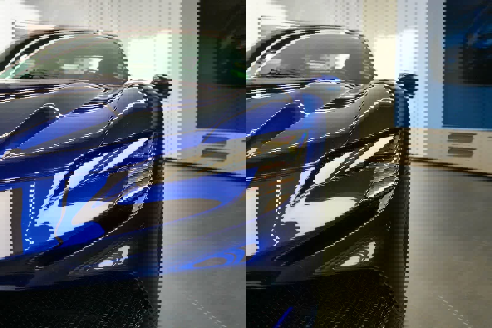 Used 2022 Ferrari SF90 Spider image 15