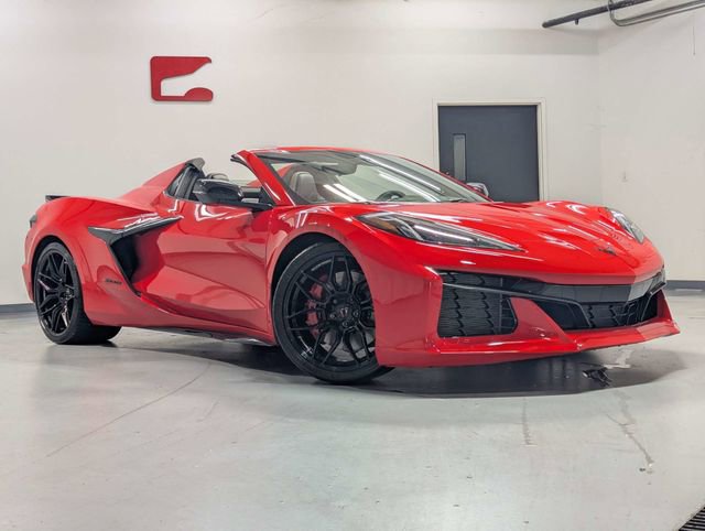 Used 2025 Chevrolet Corvette Z06 w/ Battery Protection Package RWD image 2