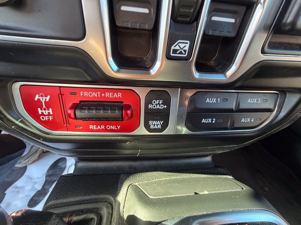 Used 2023 Jeep Wrangler Unlimited Rubicon w/ Steel Bumper Group AWD/4WD image 28