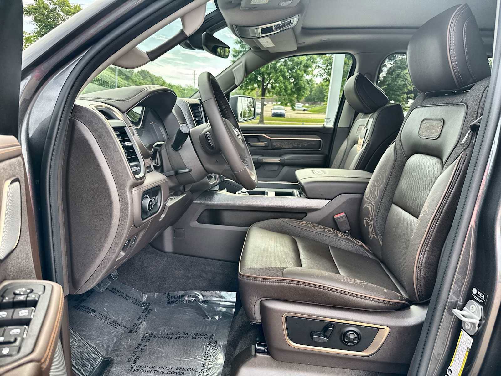 Used 2026 RAM 1500 Limited AWD/4WD image 2