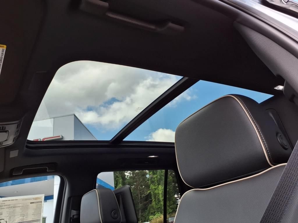 New 2025 Chevrolet Tahoe Premier AWD/4WD image 4