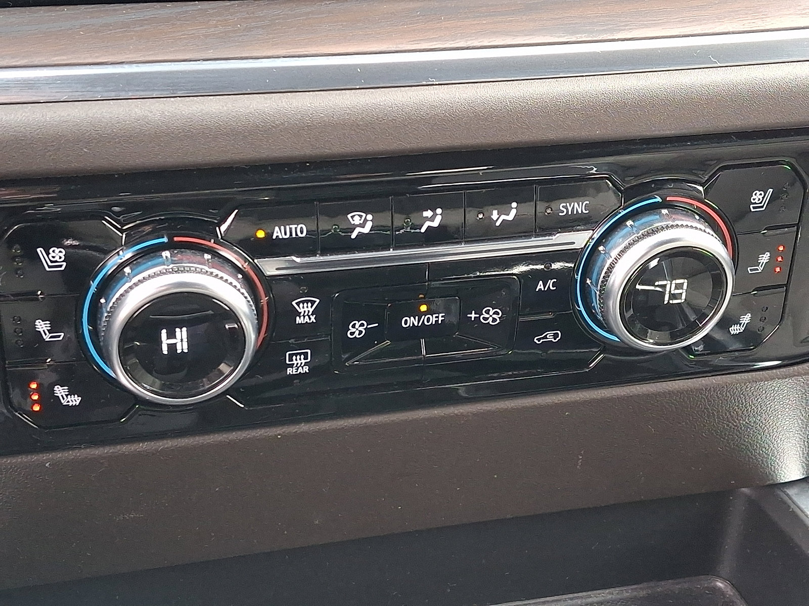 Certified 2023 GMC Sierra 1500 SLT w/ SLT Premium Package image 17