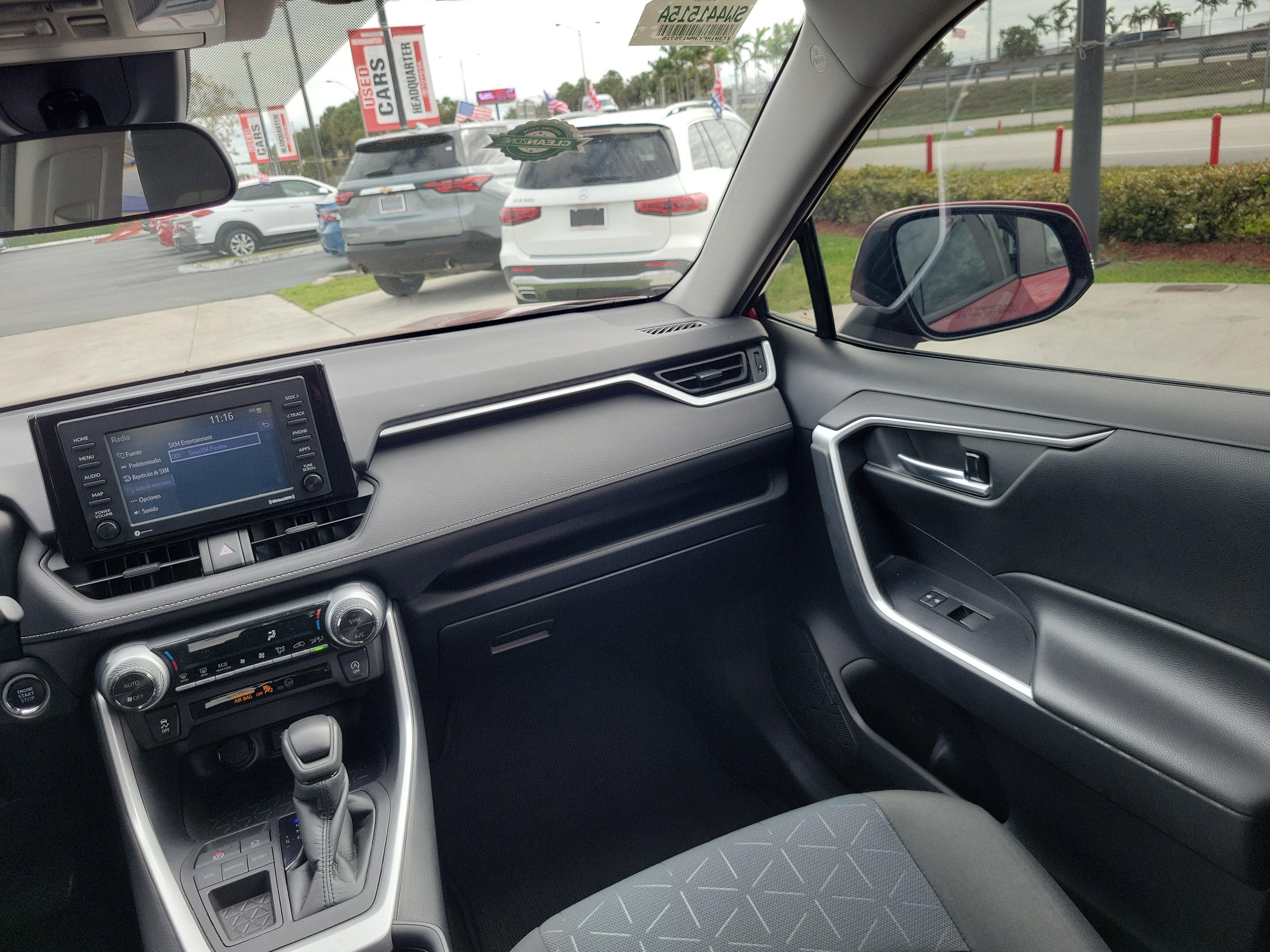 Used 2021 Toyota RAV4 XLE image 17