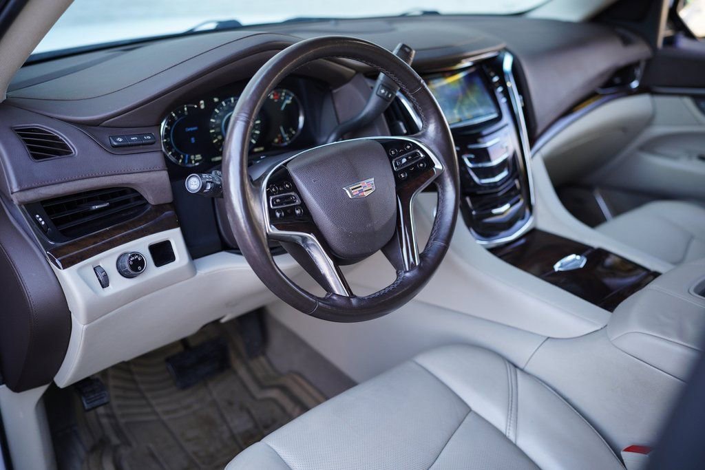 Used 2016 Cadillac Escalade Luxury image 20