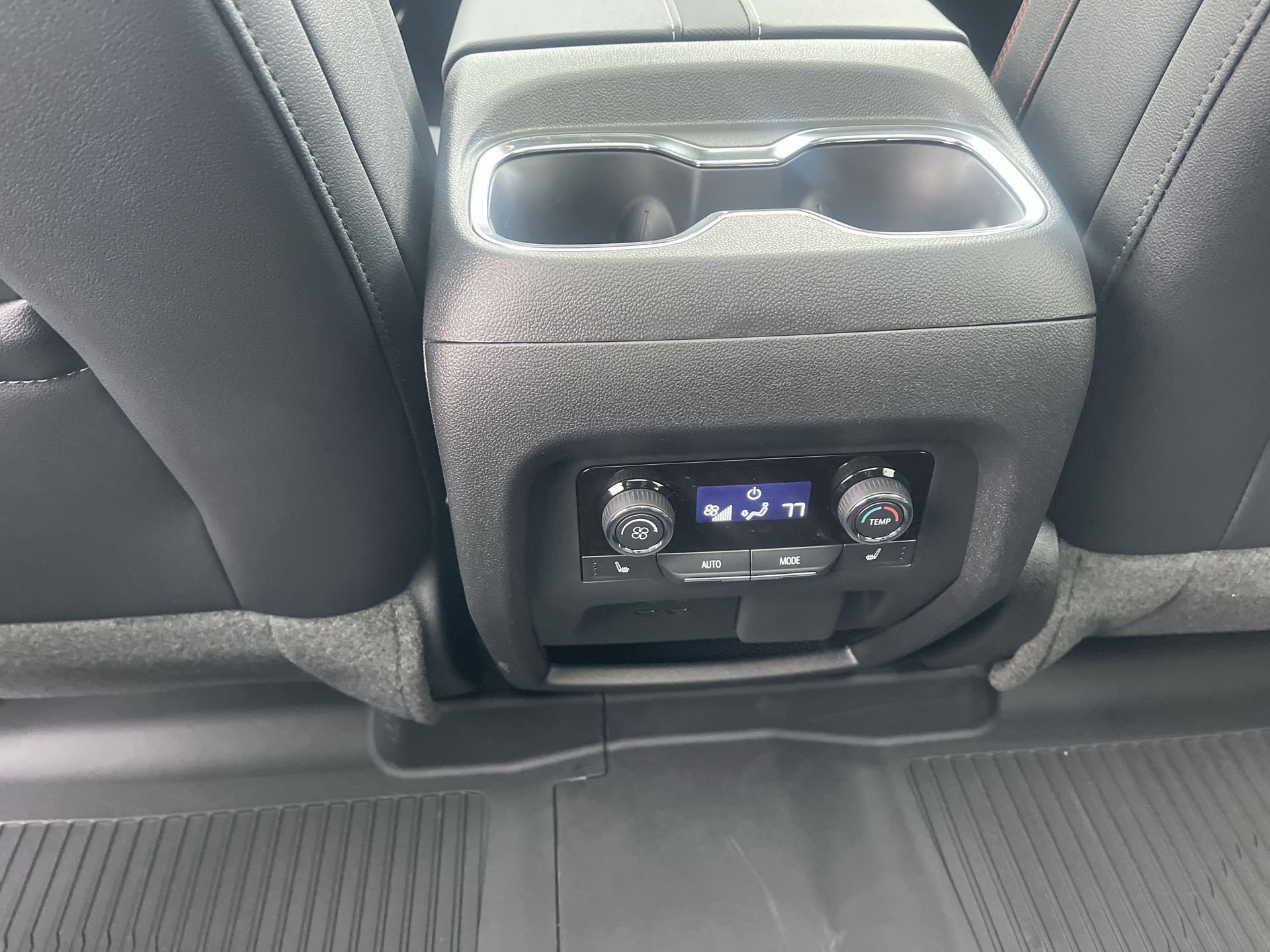 New 2026 Chevrolet Traverse RS w/ LPO, Floor Liner Package AWD/4WD image 58