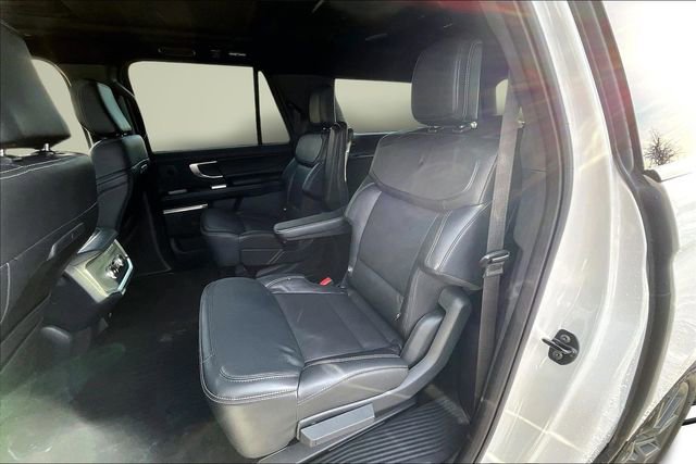 Used 2025 Ford Expedition Max Platinum w/ Stealth Performance Package image 21