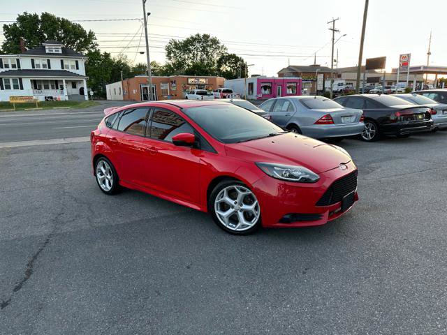 Used 2013 Ford Focus ST FWD image 2