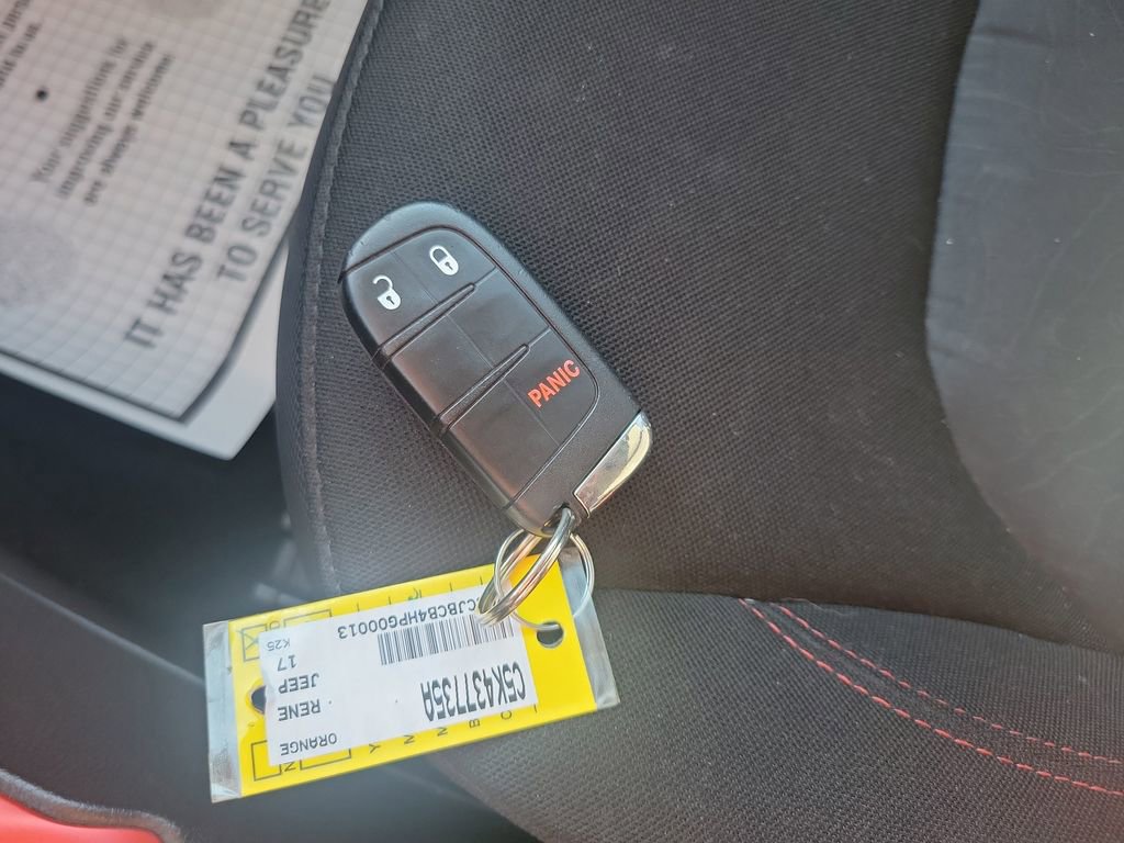 Used 2017 Jeep Renegade Trailhawk image 27