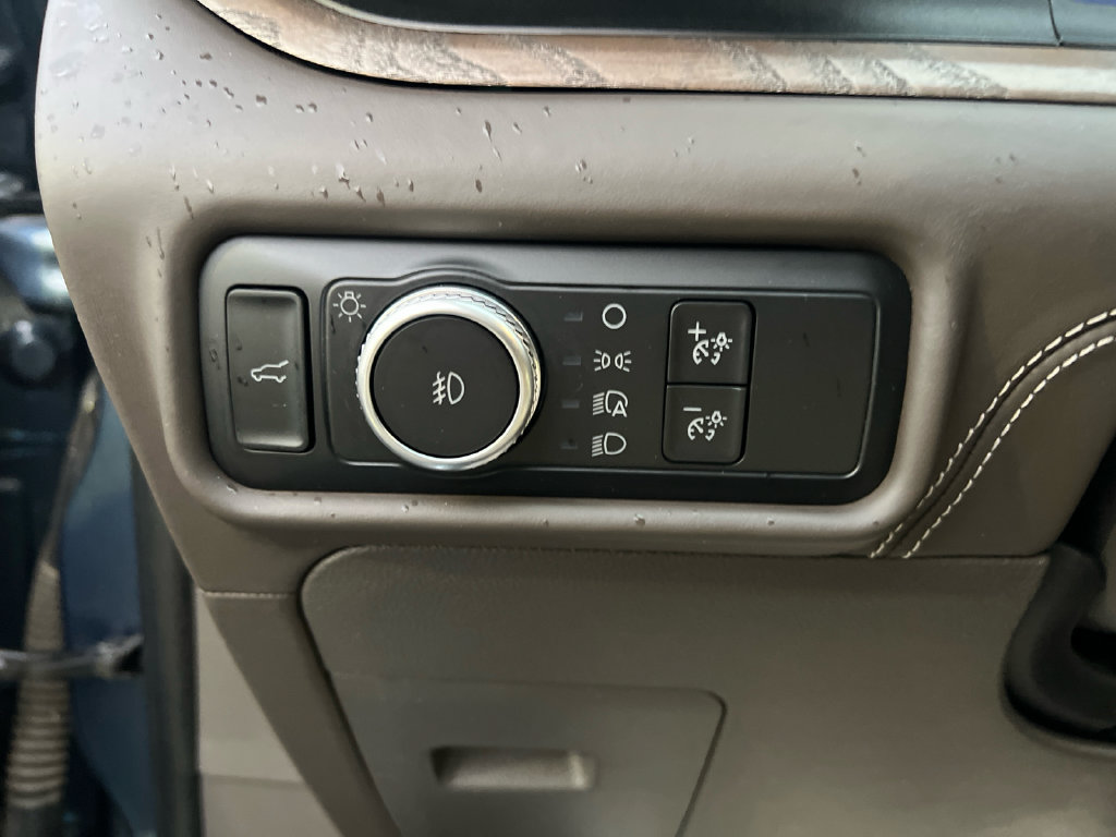 Used 2020 Ford Explorer Platinum w/ Premium Technology Package AWD/4WD image 24