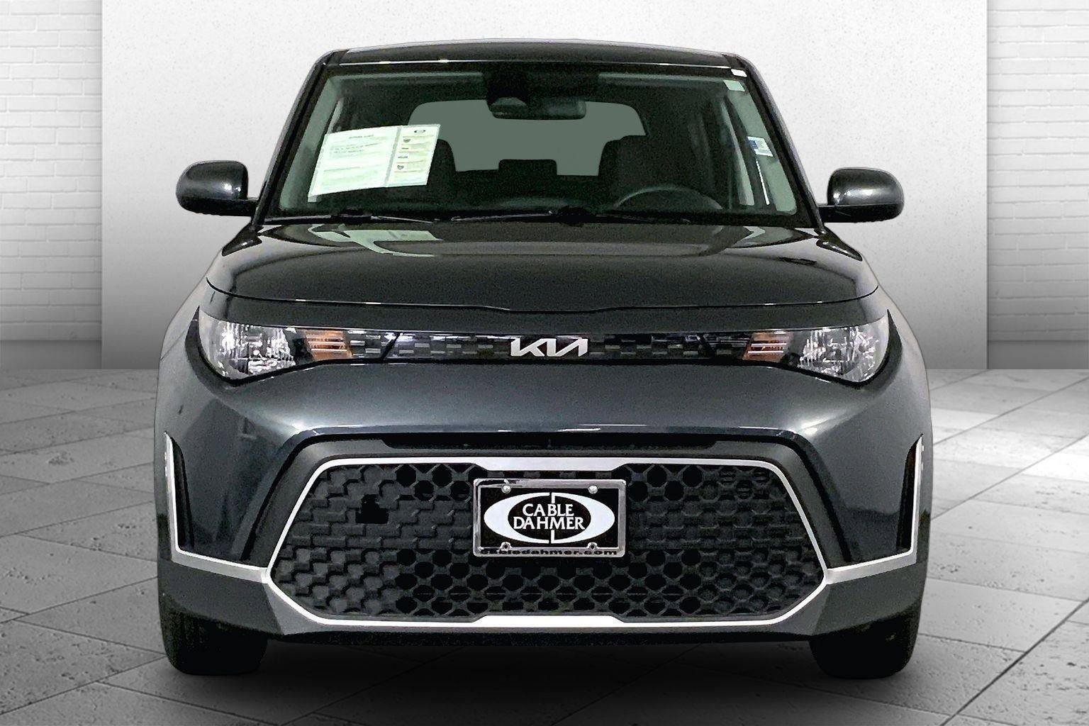 Certified 2025 Kia Soul LX FWD image 2