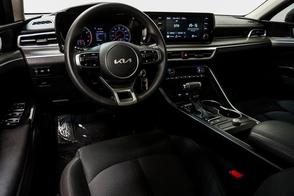 Used 2022 Kia K5 LX image 12
