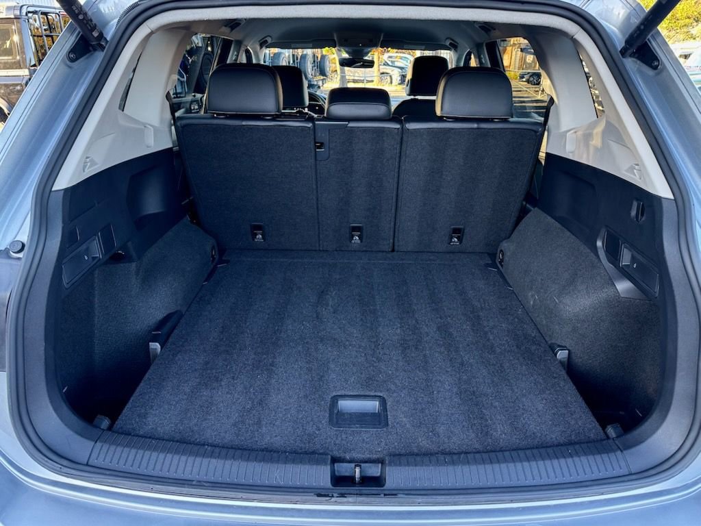 Used 2024 Volkswagen Tiguan SE image 12
