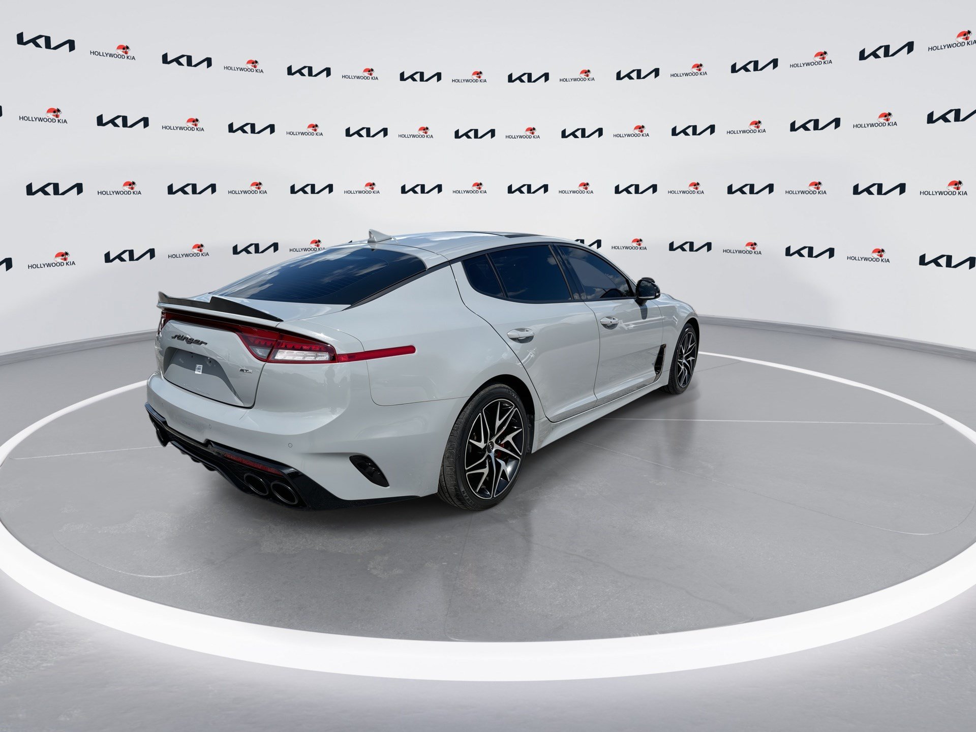 Used 2023 Kia Stinger GT-Line w/ Sun & Sound Package RWD image 8
