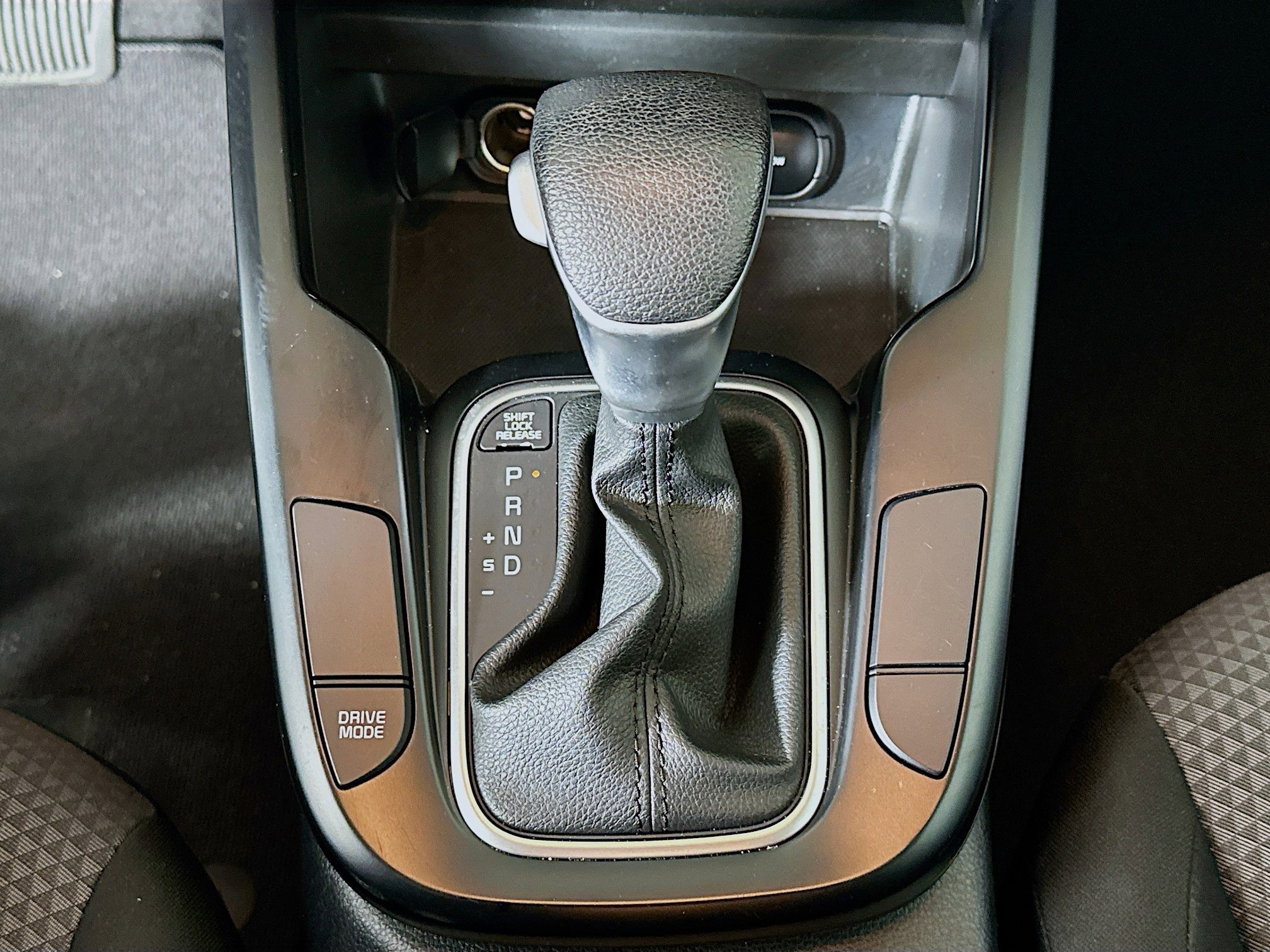 Used 2025 Kia Soul LX w/ LX Technology Package FWD image 24