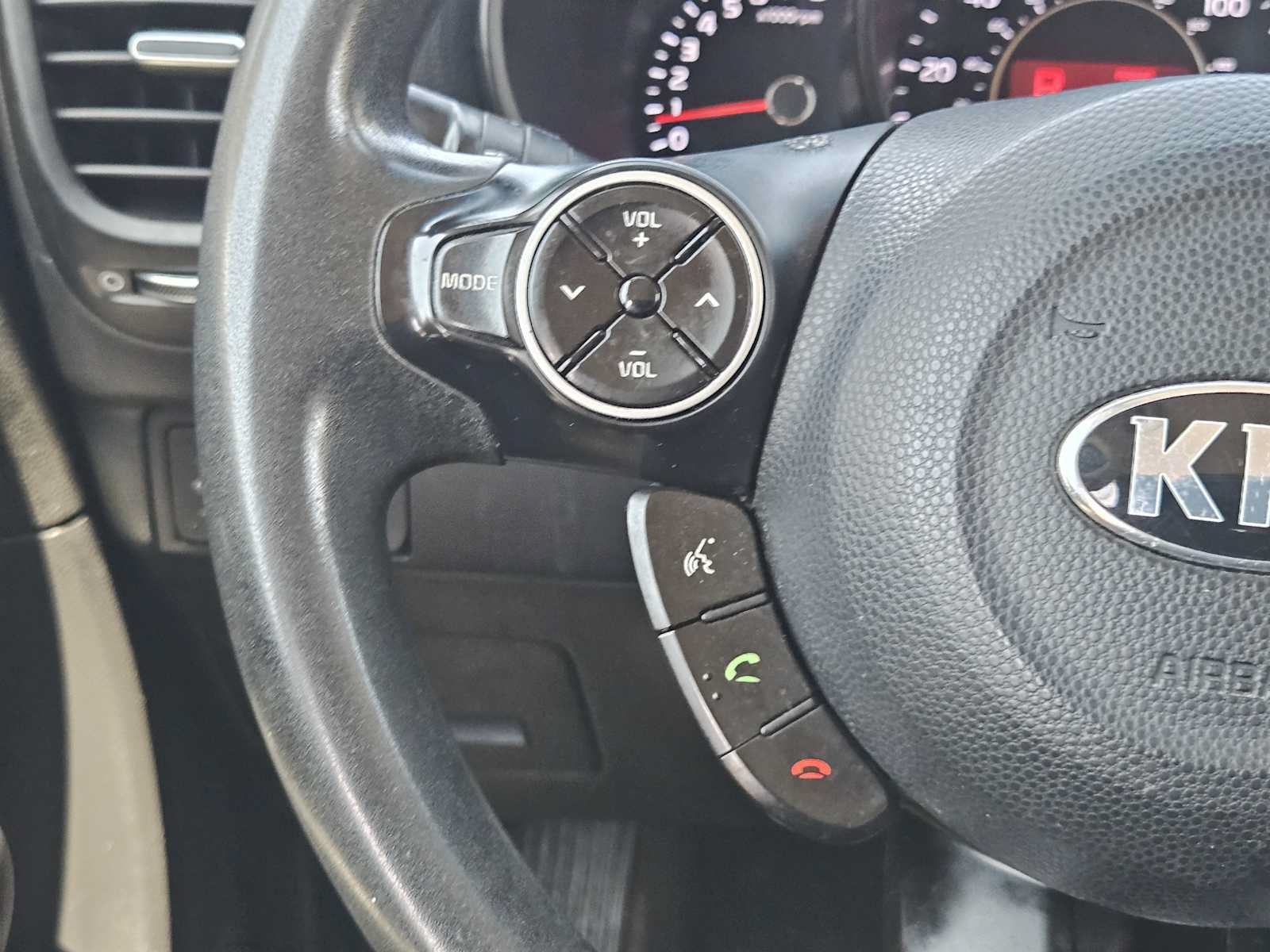 Used 2016 Kia Soul FWD image 25