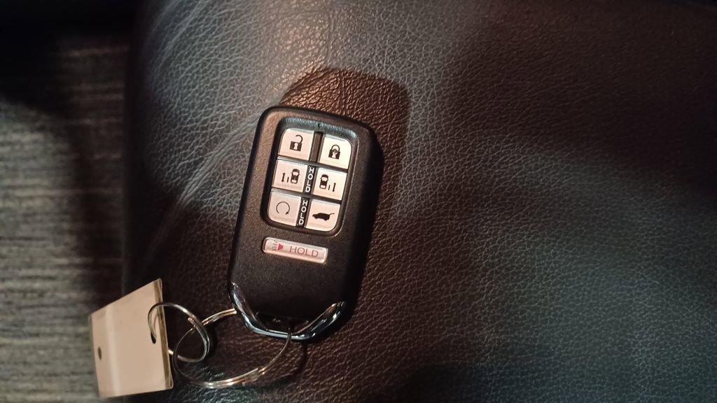 Used 2023 Honda Odyssey Touring image 10